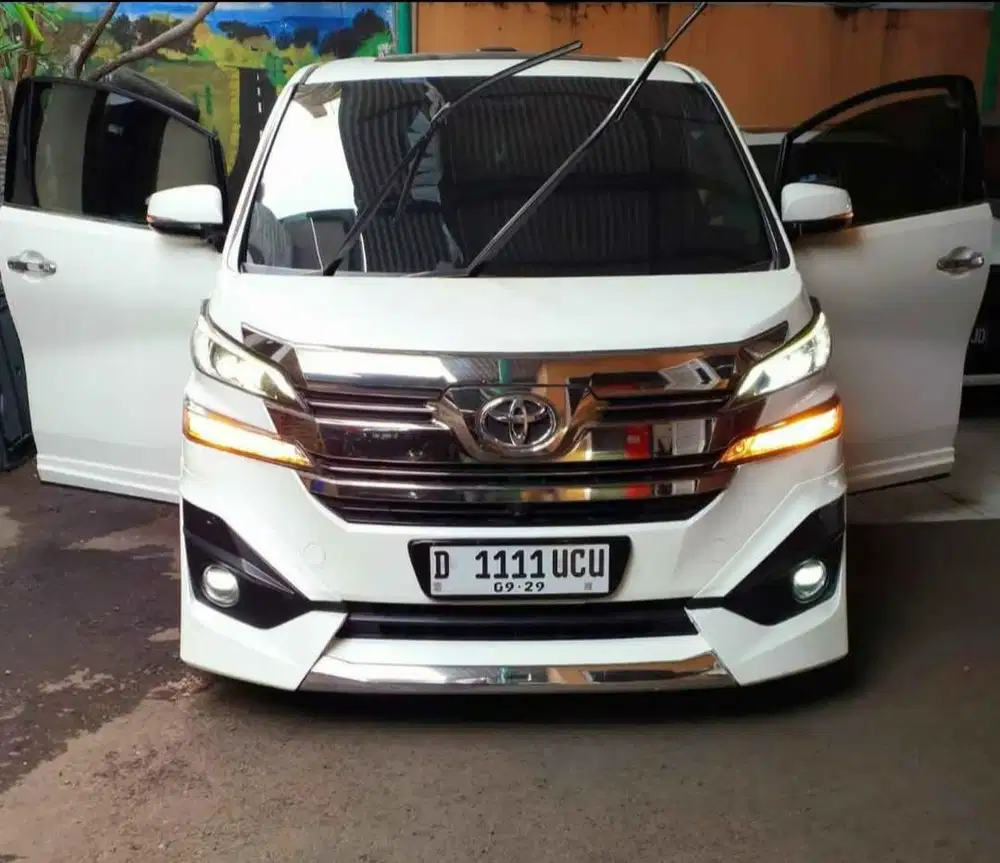 DP SUKA2 TOYOTA Vellfire 2.5 G At 2015 KM 80 RIBUAN