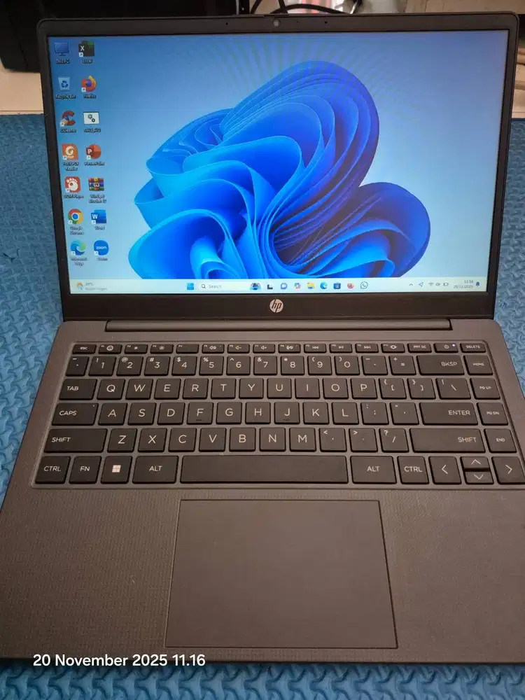 LAPTOP HP 245 G10