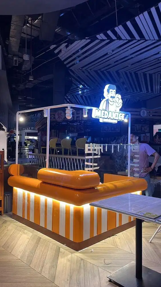 JAGA BOOTH ES KRIM LIVING WORLD ALAM SUTERA (KIRIM CV)