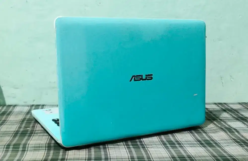 Asus Vivobook x441u dualvga i3gen6 ram8 ssd128 batre awet siap pakai