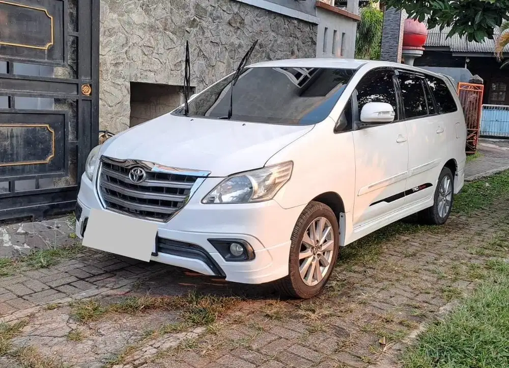 Toyota Kijang Innova 2014 Bensin