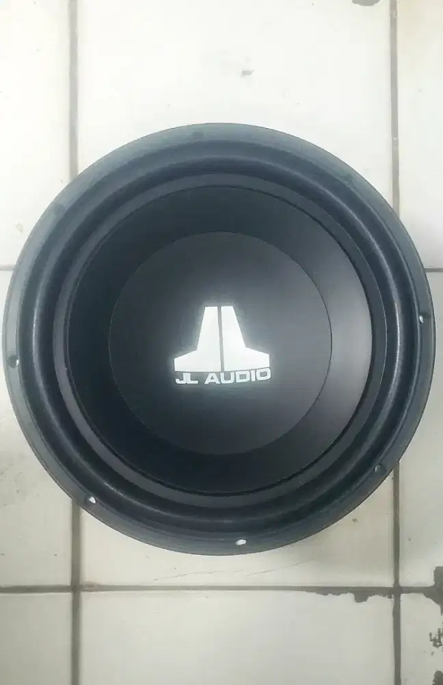 Dijual Subwoofer JL Audio 12