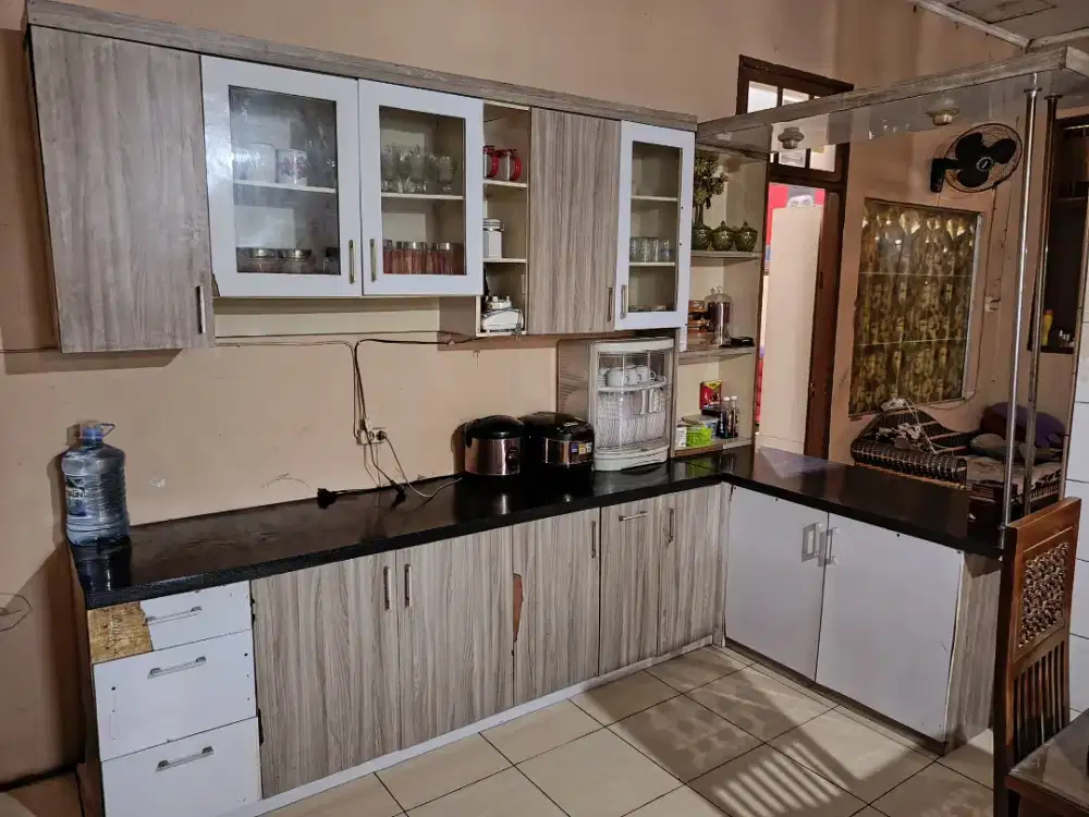 Jual kitchen set bekas 3x1,5 meter