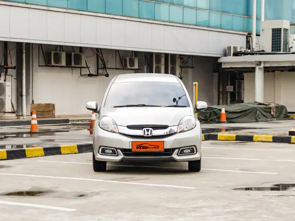 MOBILIO E PRESTIGE 1.5 AT TAHUN 2014