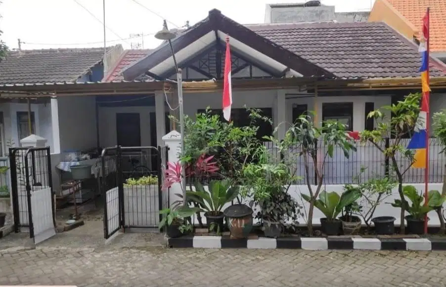 Rumah Murah area perumahan BMW Sulfat Luas 120 m2