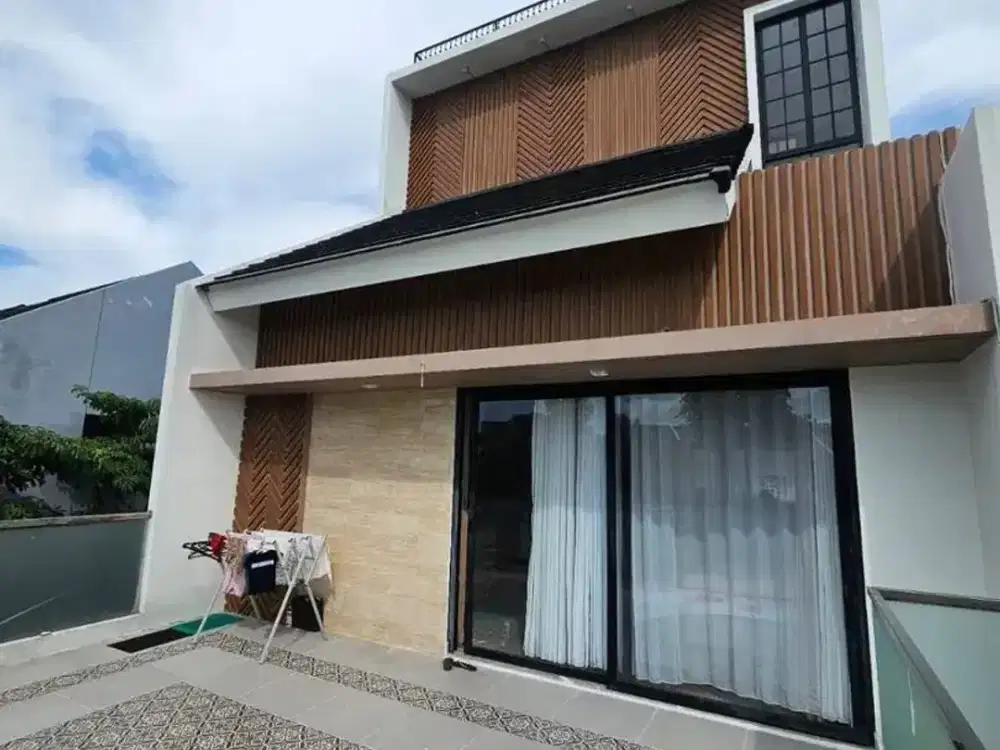 Skylight, Void Tinggi & Kolam Renang di Cluster Lavesh Harapan indah