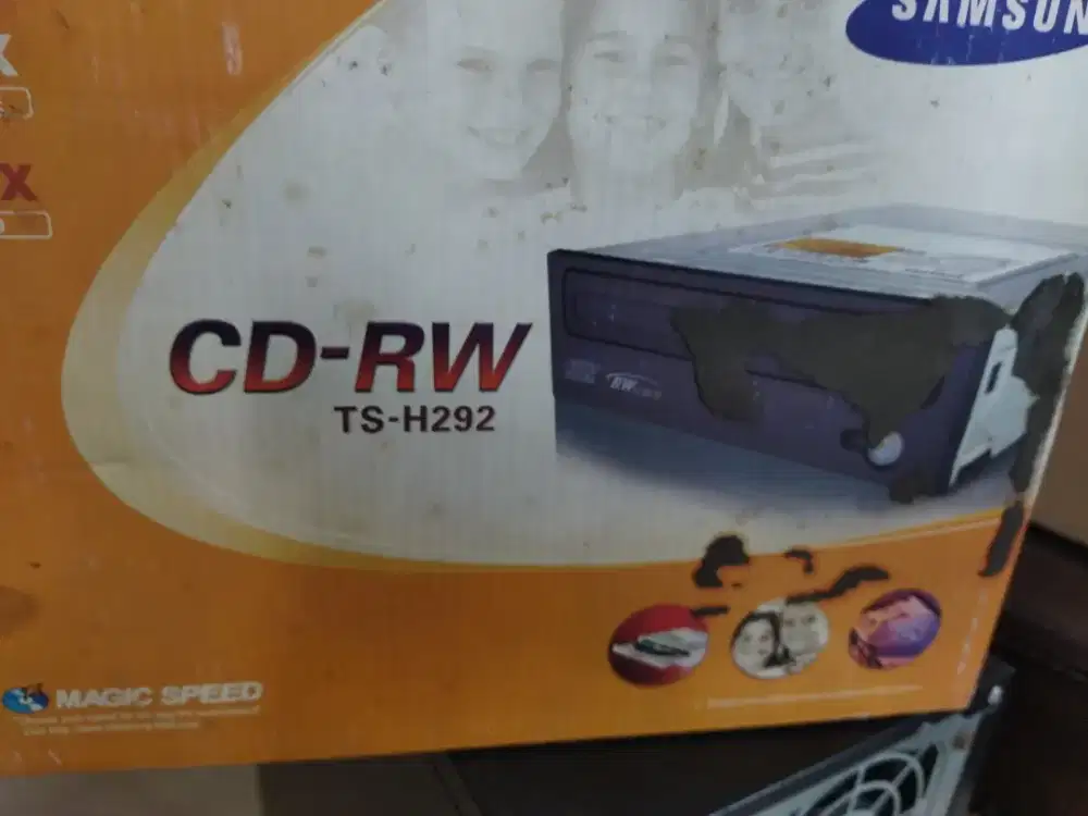 Pc komputer Asus bekas dan CD RW Samsung baru