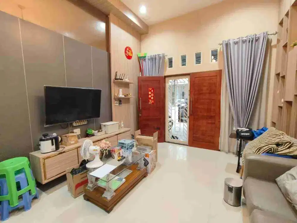 Dijual Cepat Komplek Griya Palace di Jalan Pembangunan - Karya