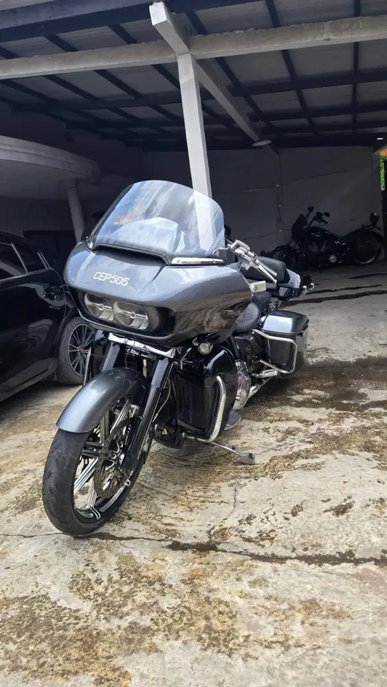 Harley Road Glide Ultra 2016 CVO