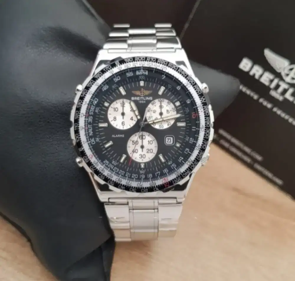 BREITLING 
NAVITIMER JUPITER PILOT CHRONOGRAPH