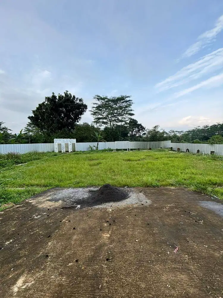 Tanah Pinggir Jalan Besar Gunungpati