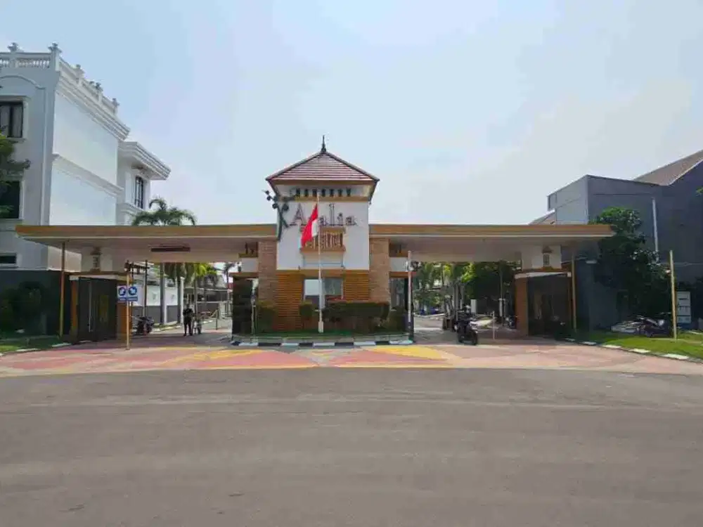 Dijual rumah di Cluster  Aralia depan taman  luas 144 m² , kamar 4. Di Harapan Indah Bekasi