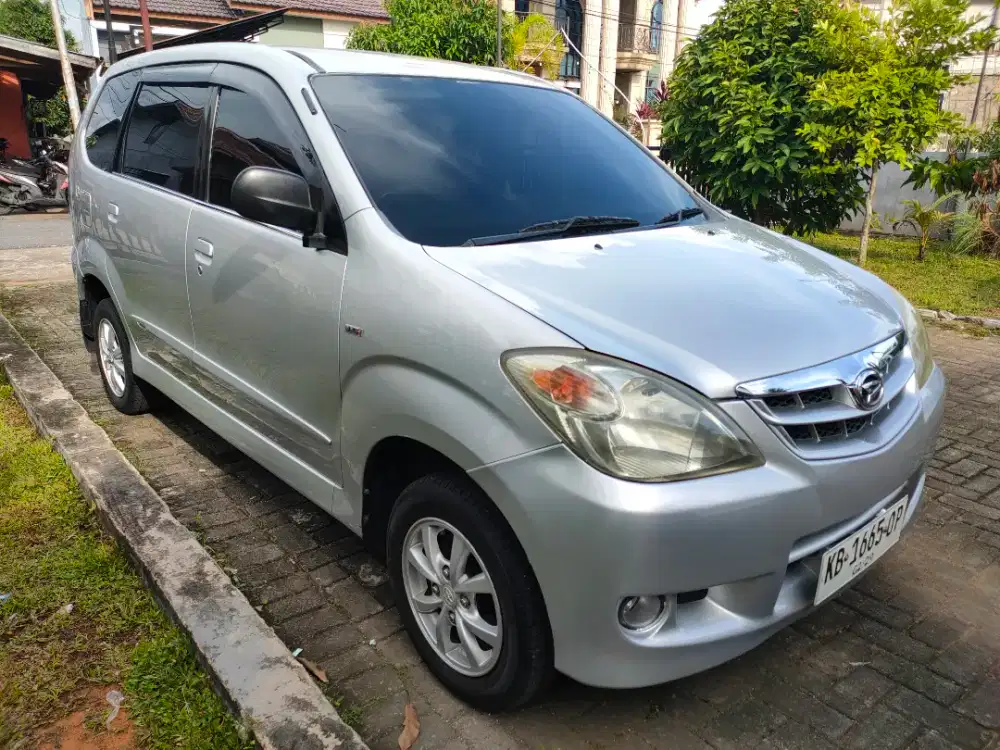 Daihatsu Xenia Li deluxe 1000cc manual tahun 2011
