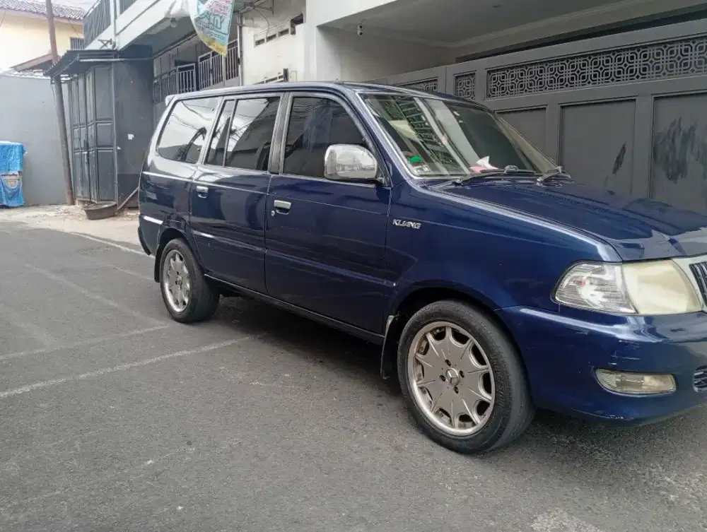Toyota Kijang Capsul 1.8 cc LGX Tahun 2003 New Model M / T