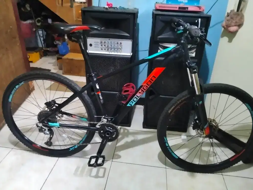 POLYGON XTRADA 5 NOT PREMIER 5