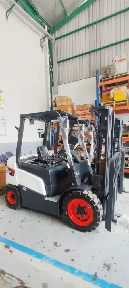 JUAL FORKLIFT DOOSAN BOBCAT SURABAYA