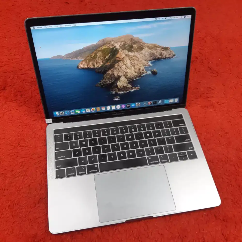 Macbook pro 2019 touchbar ram 16gb ssd 512gb core i7 mulus bisa cod