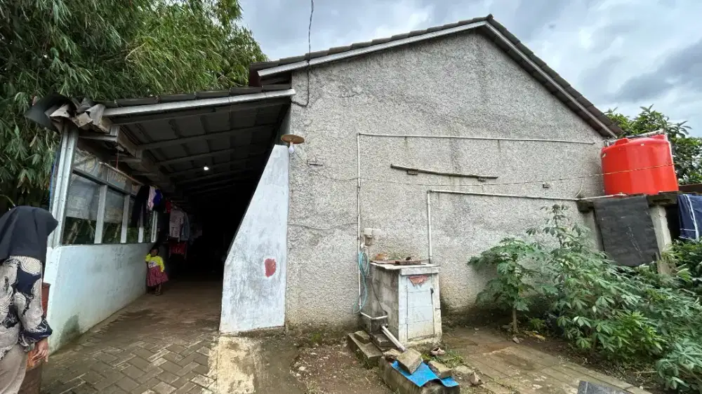 Tanah dan Kontrakan 3 Pintu Pinggir Jalan Utama di Rumpin, Kab Bogor.