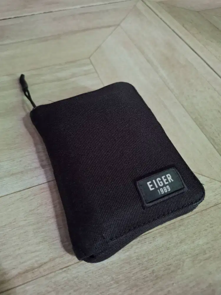 Dompet Eiger Hitam