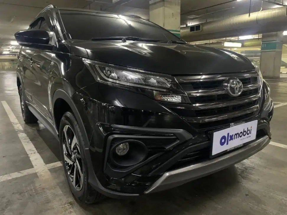 TDP 11JT Toyota Rush 1.5 GR Sport Bensin-AT Hitam 2022