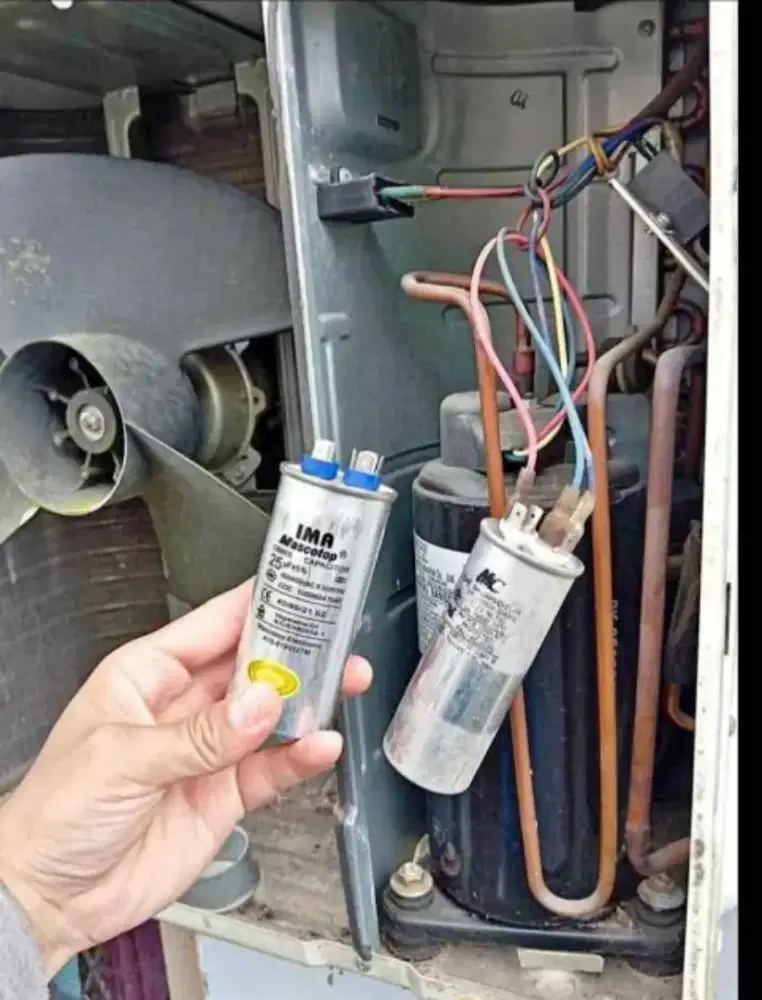SERVICE AC PERBAIKAN DAN MAINTENANCE
