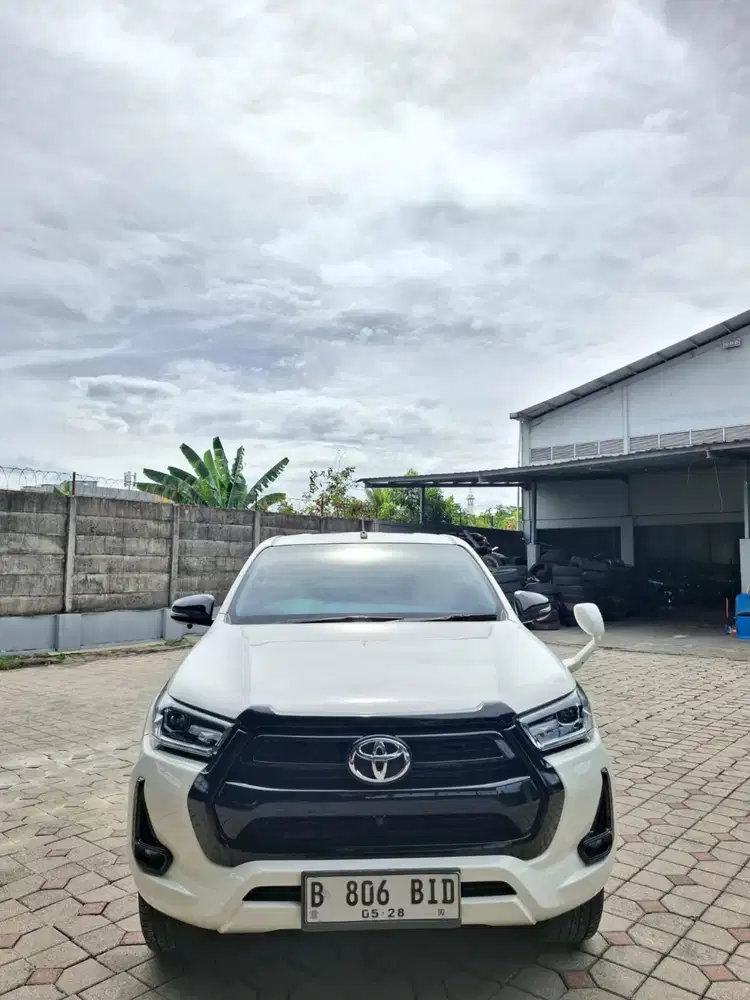 Hilux 2023 V matic. Km 27rb antik