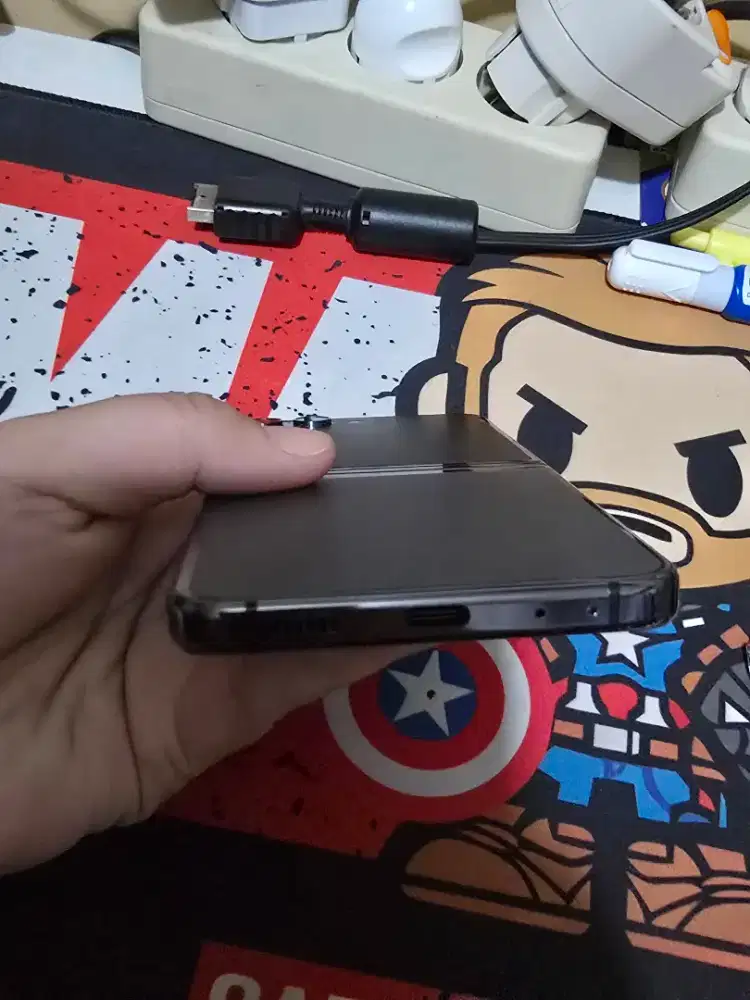 Samsung Z flip 5 8 / 256