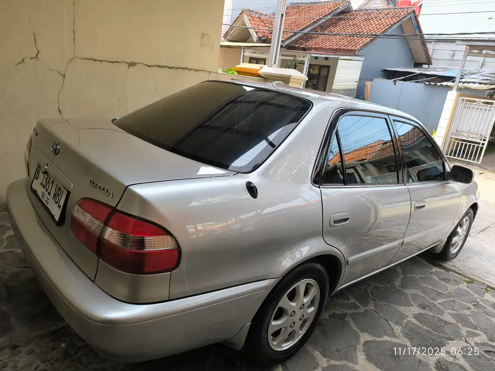 Toyota Corolla 2000 Bensin