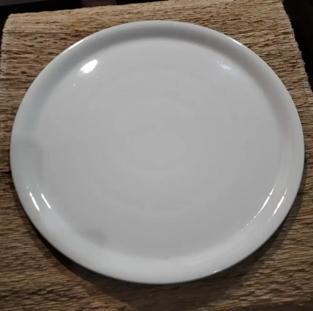 piring ceper
piring pizza
piring kue
porselen import
diameter 30,5 cm