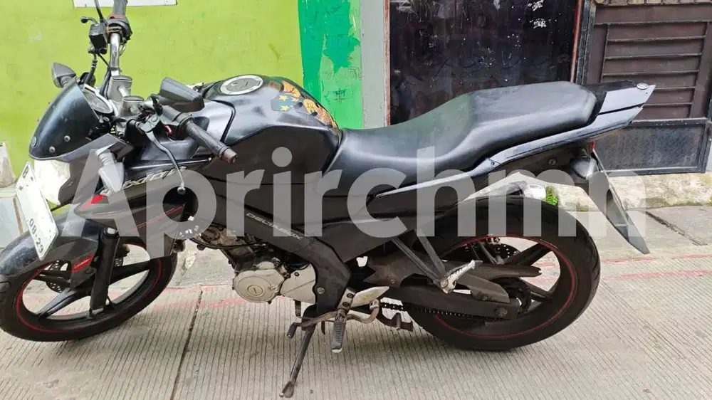 YAMAHA VIXION 2014 Orisinal LOW KM Siap Pakai Surat Lengkap
