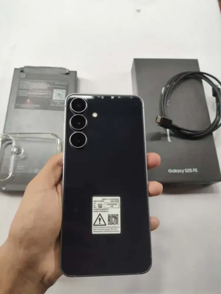 Samsung s25 fe 8/256  fullset