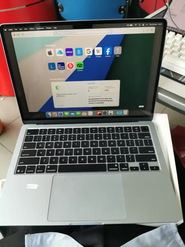 Macbook air m4 13in 2025 16 / 256 fullset like new