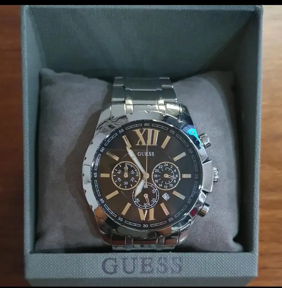Jam Tangan Guess chrono