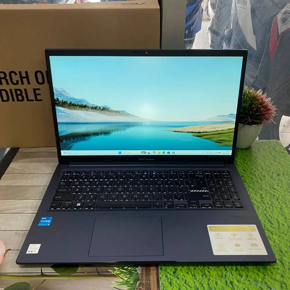 Asus Vivobook A1502ZA Core i3-1215U 8GB 512GB 15,6 Touchscreen Win 11