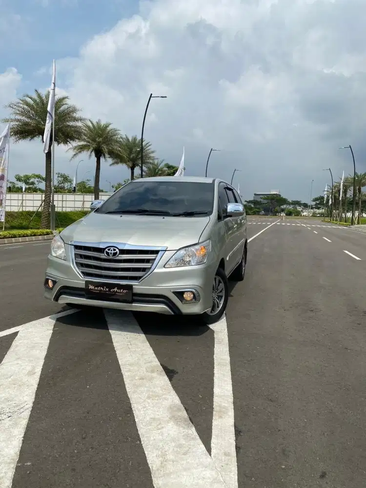 TOYOTA INNOVA 2.5 G DIESEL AT 2014 (BARONG )