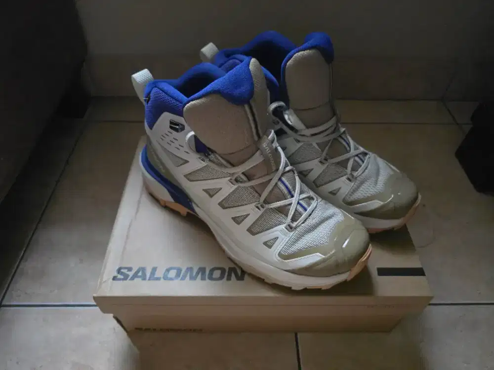 sepatu hiking SALOMON X ULTRA 360 EDGE MID GTX