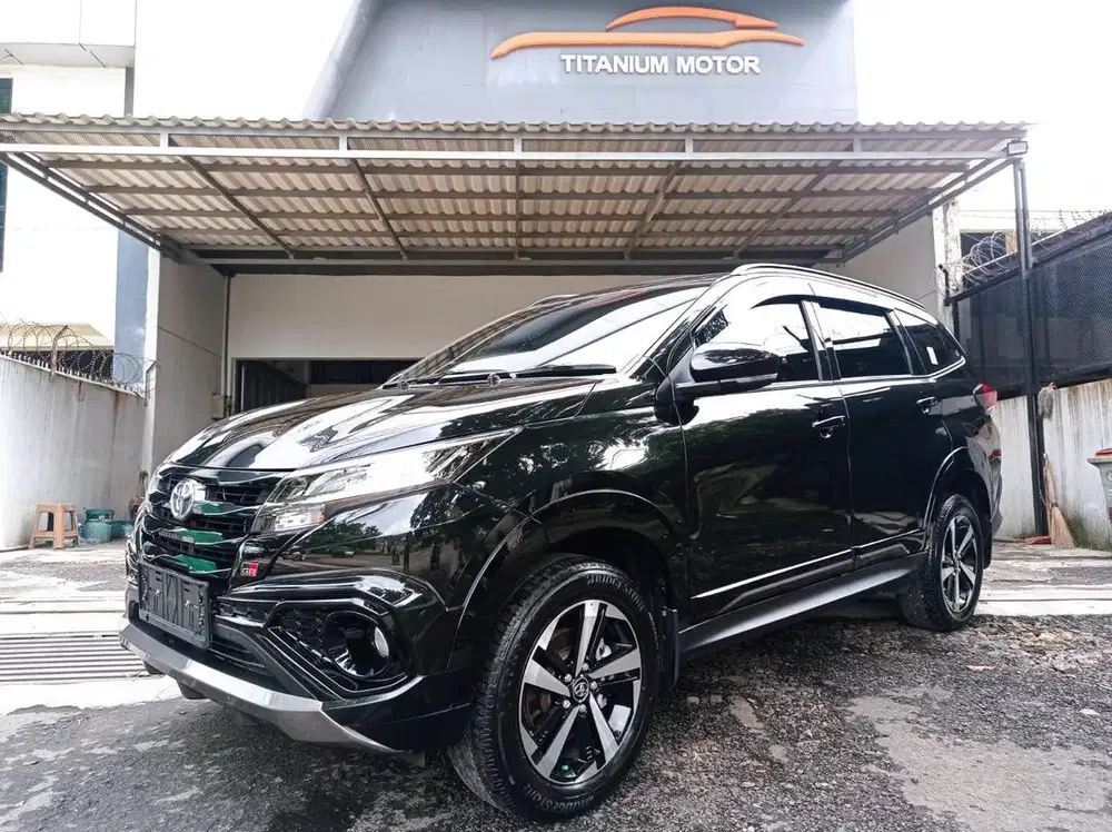 KM 15rb ANTIK Toyota Rush GR Facelift Black 2024