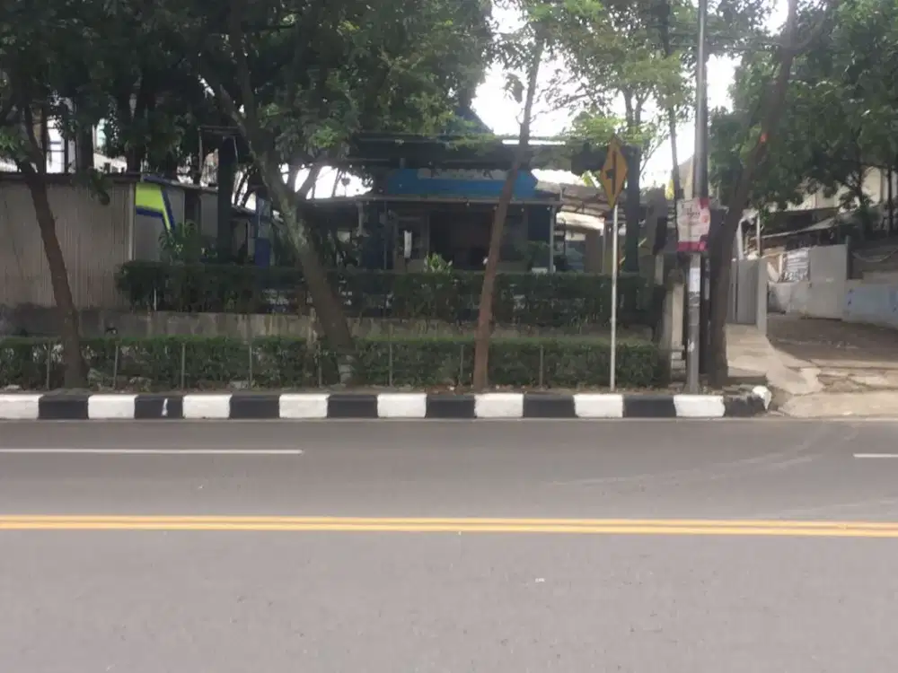 Tanah Luas Pusat Kota 1120 m2 strategis mainroad PHH Mustofa  Bandung