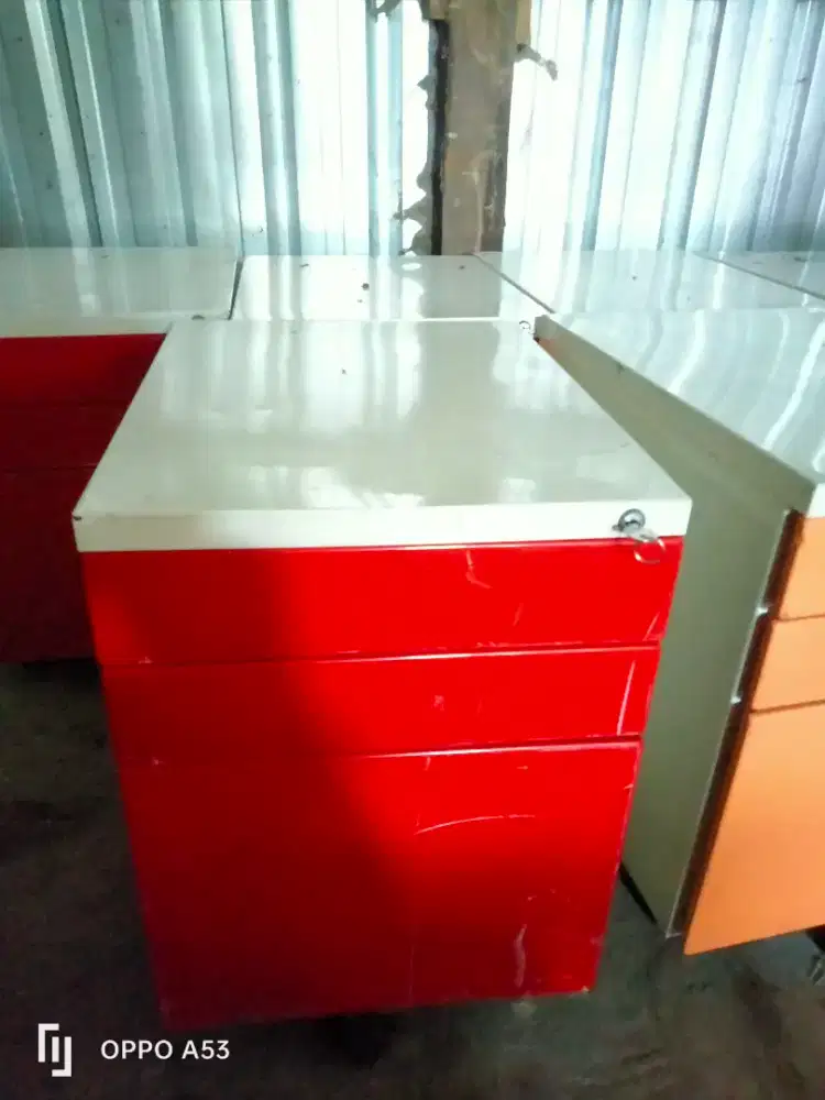 Nakas laci full besi kokoh merk Lion