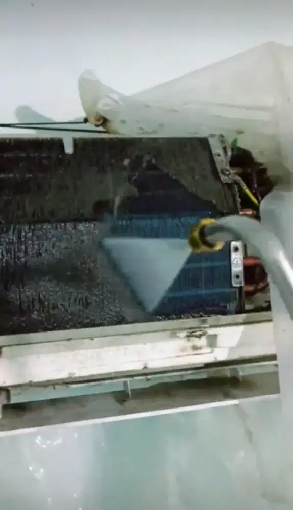 SERVICE AC PERBAIKAN DAN MAINTENANCE