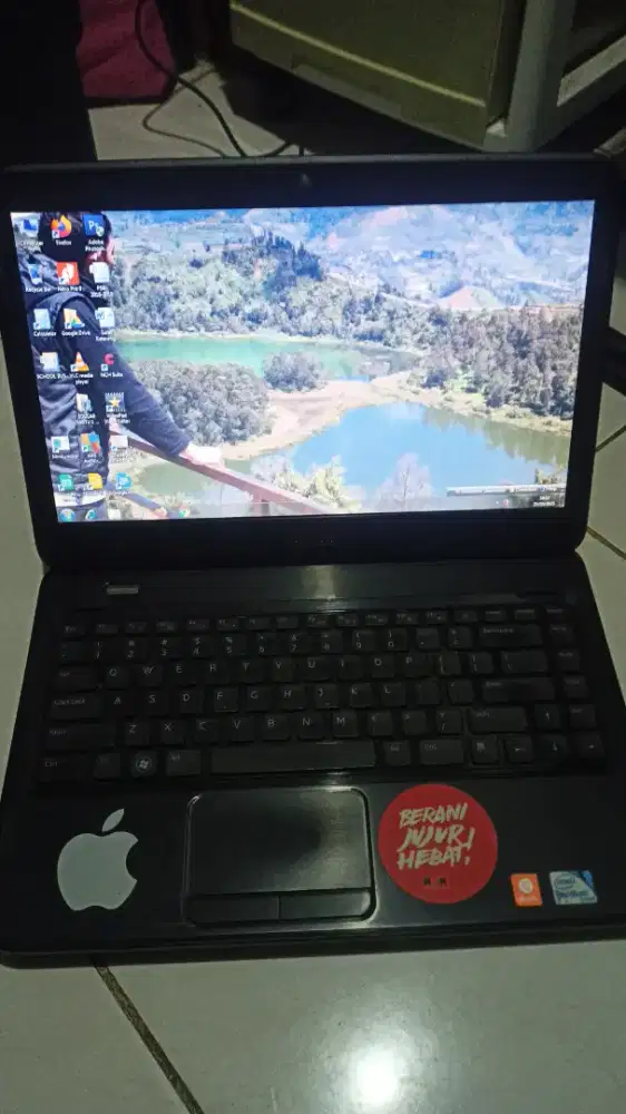 Laptop Dell dan Asus