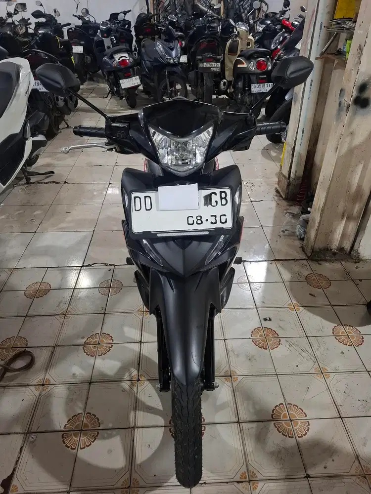 Honda Revo X 110cc 2025 hitam