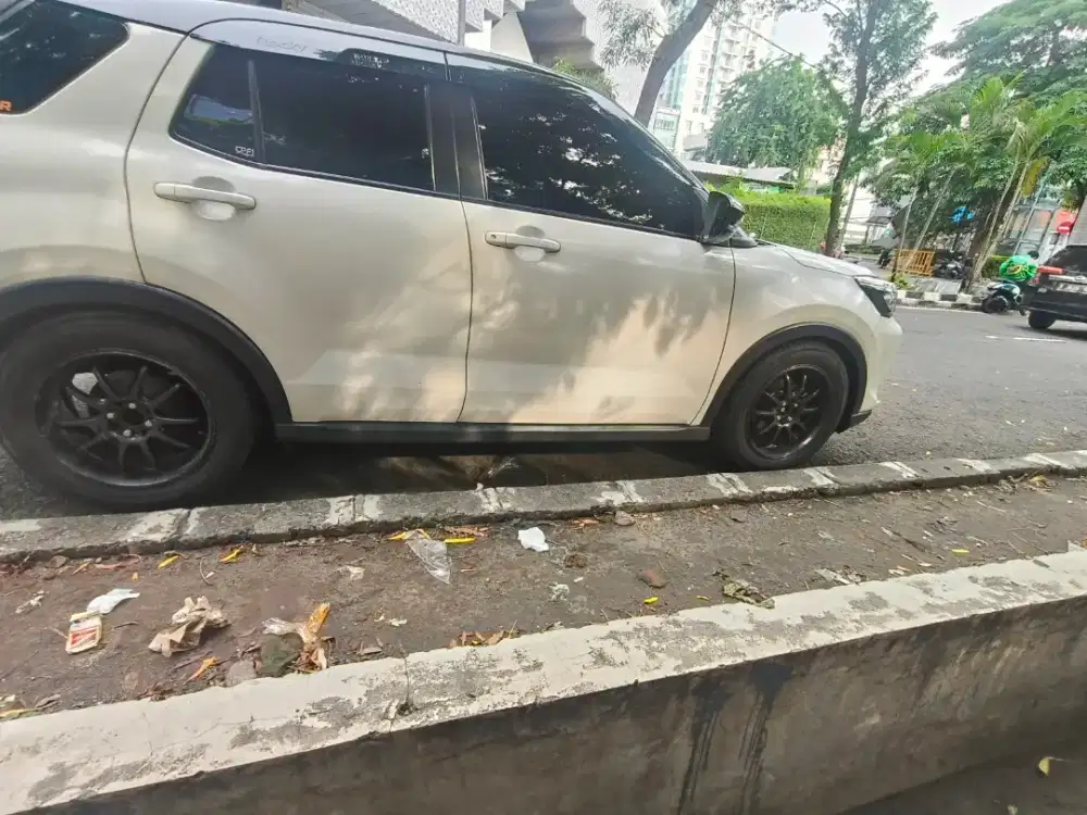Lowringkit Daihatsu Rocky