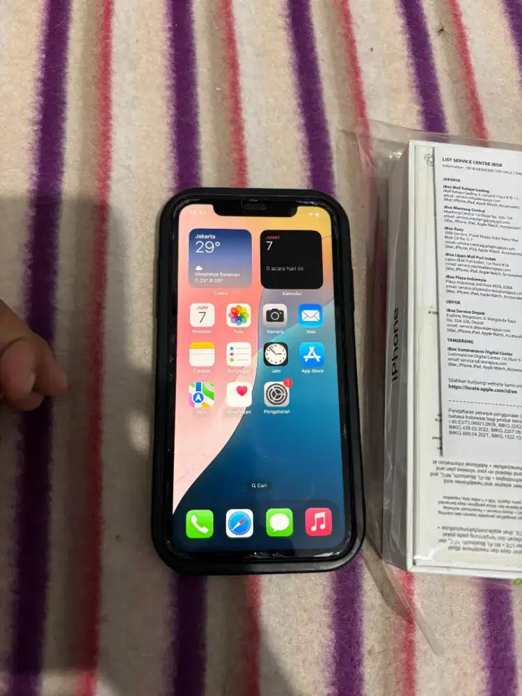 iPhone 11 64gb black garansi iBox