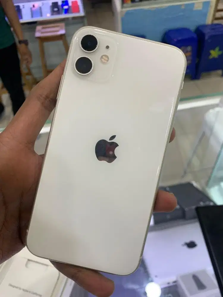 kredit iphone 11 64Gb ibox Bh 86% proses cepat