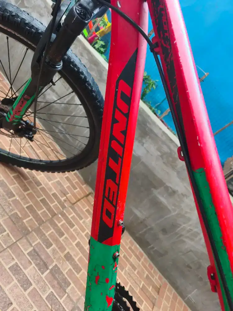 Sepeda United ukuran 27,5''