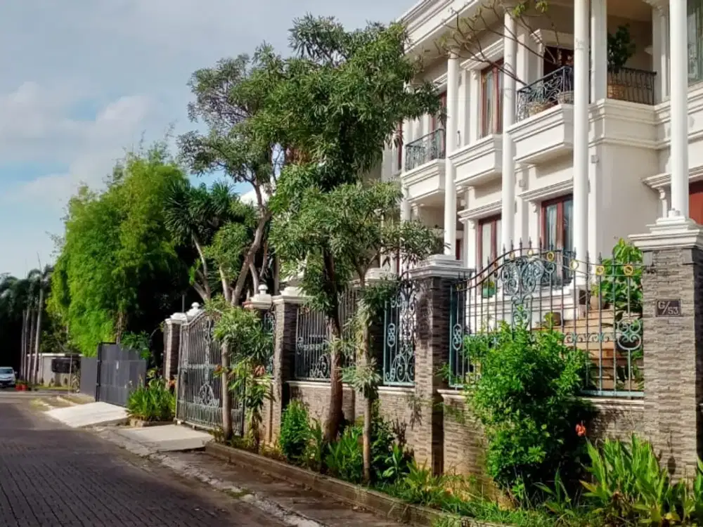 Murah !! DIJUAL RUMAH MEWAH DI KOMPLEK VILLA PERMATA GADING FULL FURNISHED