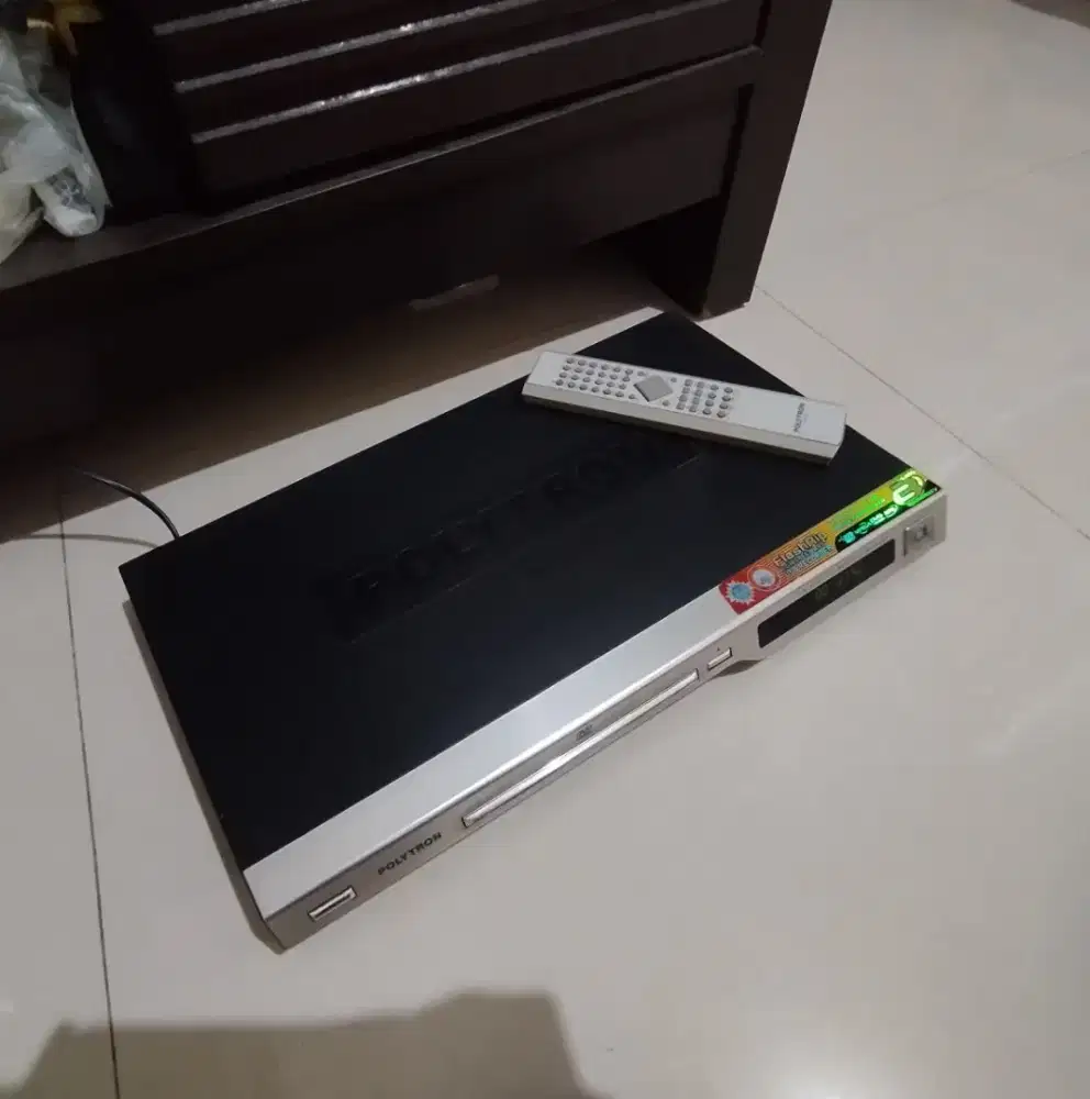 DVD PLAYER POLYTRON
