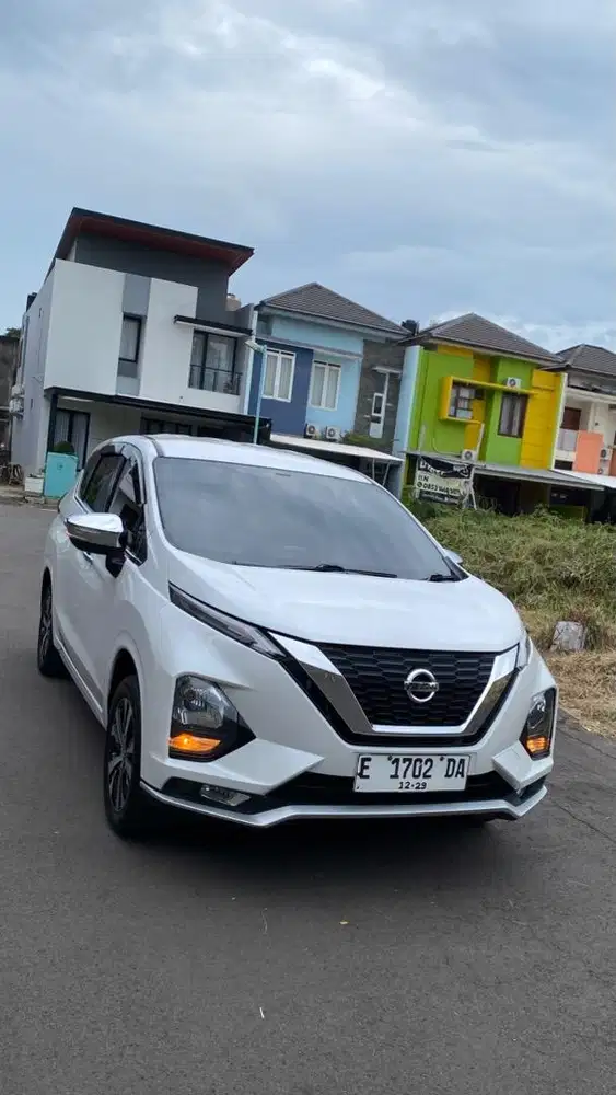 Nissan Livina VL AT 2019