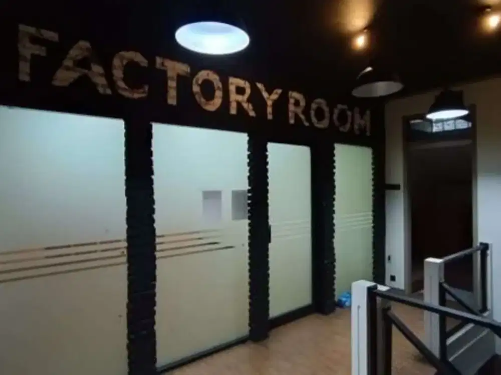 TERMURAH ! Jual dan Sewa Rumah Usaha 3 Lantai Pinggir Jalan Besar – Lokasi Super Strategis